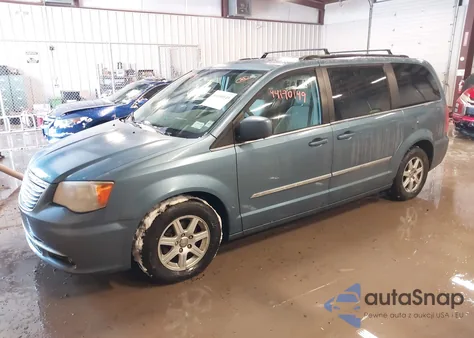 2012 Chrysler Town & Country Touring z USA, uszkodzony, nr VIN 2C4RC1BG4CR124040